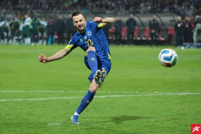 Klub iz Engleske "zagrijan" za Harisa Tabakovića, navijači poručili: "Ne bi bilo loše"