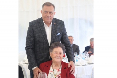 Preminula majka Milorada Dodika: 'Zbogom, majko, bila si moja snaga i utjeha'