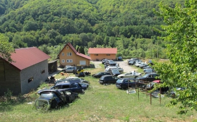 Državljanin BiH i Srbije uhapšen zbog krijumčarenja, oduzeto 11 vozila iz Velike Britanije