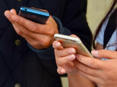 U ovim zemljama na granici mogu da vam uzmu telefon i traže šifru