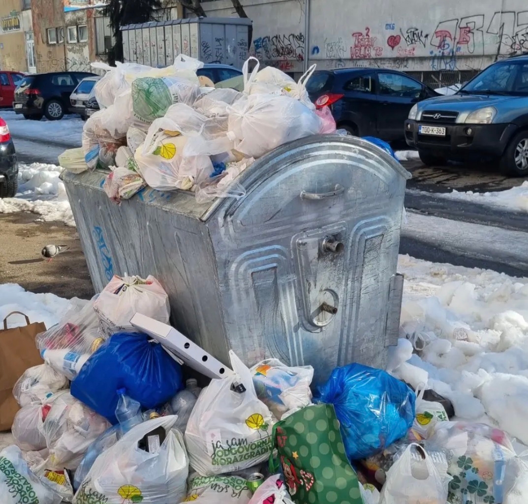 Bacaju hranu, a nemaju za život: Šokantni podaci iz Srbije