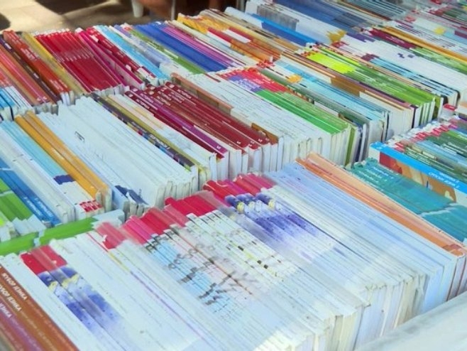 Besplatni udžbenici stižu do 80.000 učenika u Srpskoj