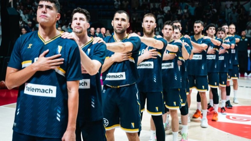 Himna BiH u Beogradu počela zvižducima dijela publike, završila aplauzom
