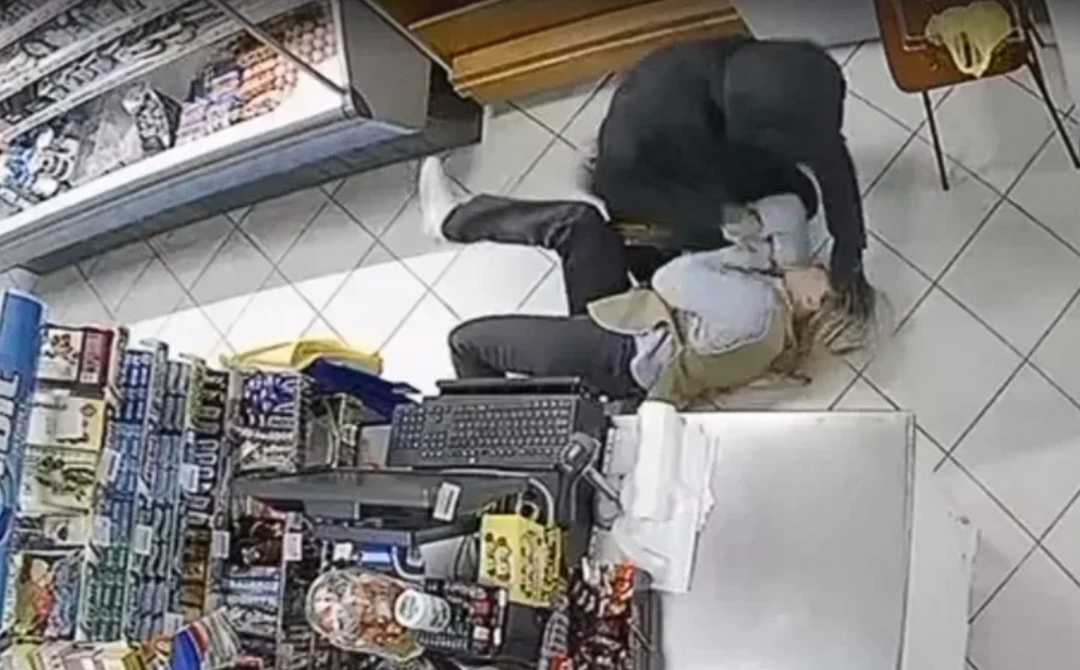 Poginuo naoružani pljačkaš iz Mostara kojeg je "savladala" hrabra prodavačica