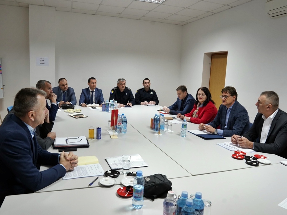 Trebinje i Herceg Novi traže hitno rješenje za gužve na granici