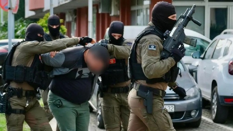 Pala balkanska narko-mreža: Uhapšeno 12 članova, krijumčarili tone kokaina i kanabisa