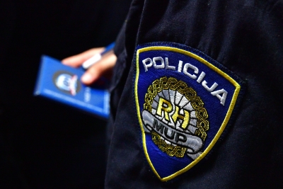 UHAPŠENI ČLANOVI TORCIDE Gliserima došli na Hvar, htjeli palicama da pretuku Srbe