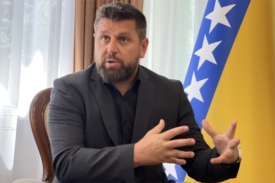 PRAVNA I MORALNA OBAVEZA PREMA DESETINAMA HILJADA ŽRTAVA: Duraković se protivi prijevremenom puštanju Ratka Mladića, obratio se Gatti Santani