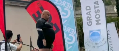 VIDEO: Zeničanin skočio sa Starog mosta i tehnikom oduševio publiku iz cijelog svijeta