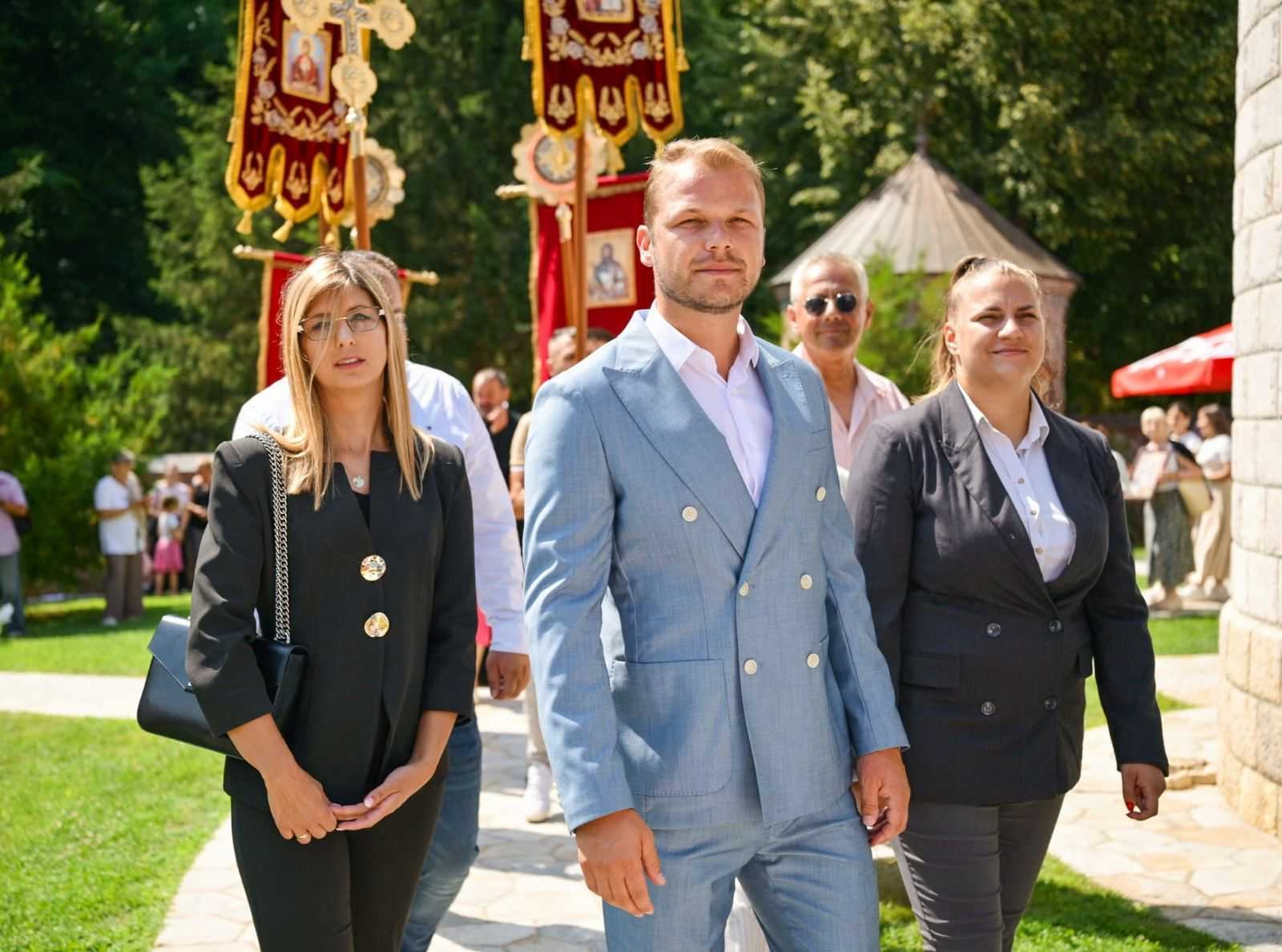 (FOTO) „Očuvanje korijena, vjere i zajedništva“ Stanivuković prisustvovao manastirskom saboru u Manastiru Stuplje