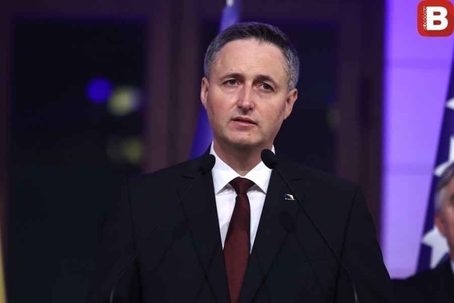 DENIS BEĆIROVIĆ IZAZVAO POMUTNJU U ČOVIĆEVIM REDOVIMA: 'To je skandalozno i protuustavno...'