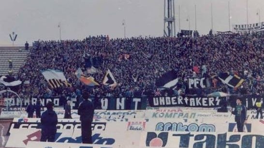 Jedna od najezivijih navijačkih legendi: Navijač Partizana pozvao je navijača Hajduka u goste, a onda ga brutalno silovao?