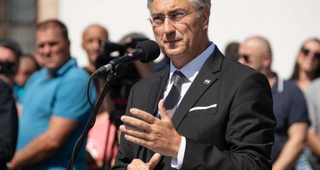 Plenković: 'Mislim da to još nije konačna odluka, ali državnim sprovodom Mladića Srbija sama sebi zatvara vrata EU'