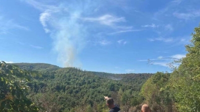 Požari u Sanskom Mostu i dalje van potpune kontrole, minirana područja otežavaju gašenje