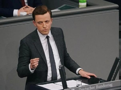 Pretresen ured Adisa Ahmetovića u Bundestagu zbog sumnje na namještanje tendera
