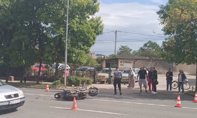 Saobraćajna nesreća u Tuzli, učestvovali automobil i motocikl