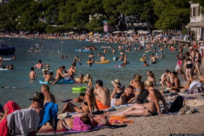 Turisti bježe s Makarske rivijere: "Ovo je dno dna, od rezervacija do kukuruza. U ovom kaosu ostajem dan i bježim"