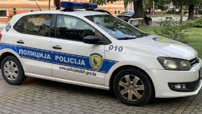 Tragedija u Brčkom: Otac automobilom udario sina dok je vozio u rikverc, dječak preminuo u bolnici