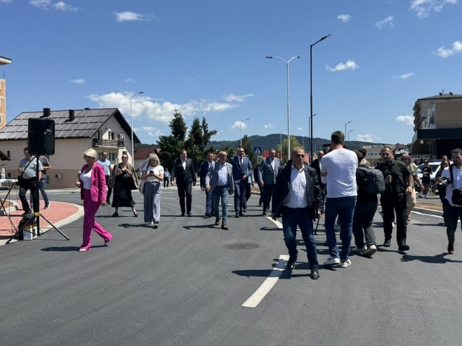 Kružni tok u Palama zvanično otvoren za saobraćaj; Početak investicionog ciklusa u Istočnom Sarajevu (FOTO)