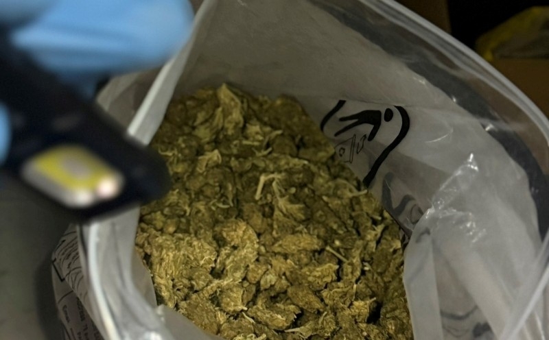 Pretresi u bh. gradu: Oduzeta marihuana, hašiš, kokain i 18 hiljada KM