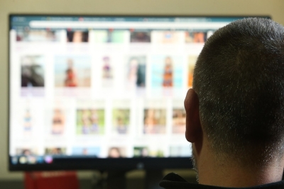 MUP RS uhapsio muškarca iz Kozarske Dubice: Osumnjičen za iskorištavanje djece za PORNOGRAFIJU