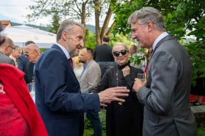 OD BAKIRA IZETBEGOVIĆA DO HELEM NEJSE: Pogledajte ko je sve prisustvovao proslavi rođendana kralja Charlesa u Sarajevu (FOTO)