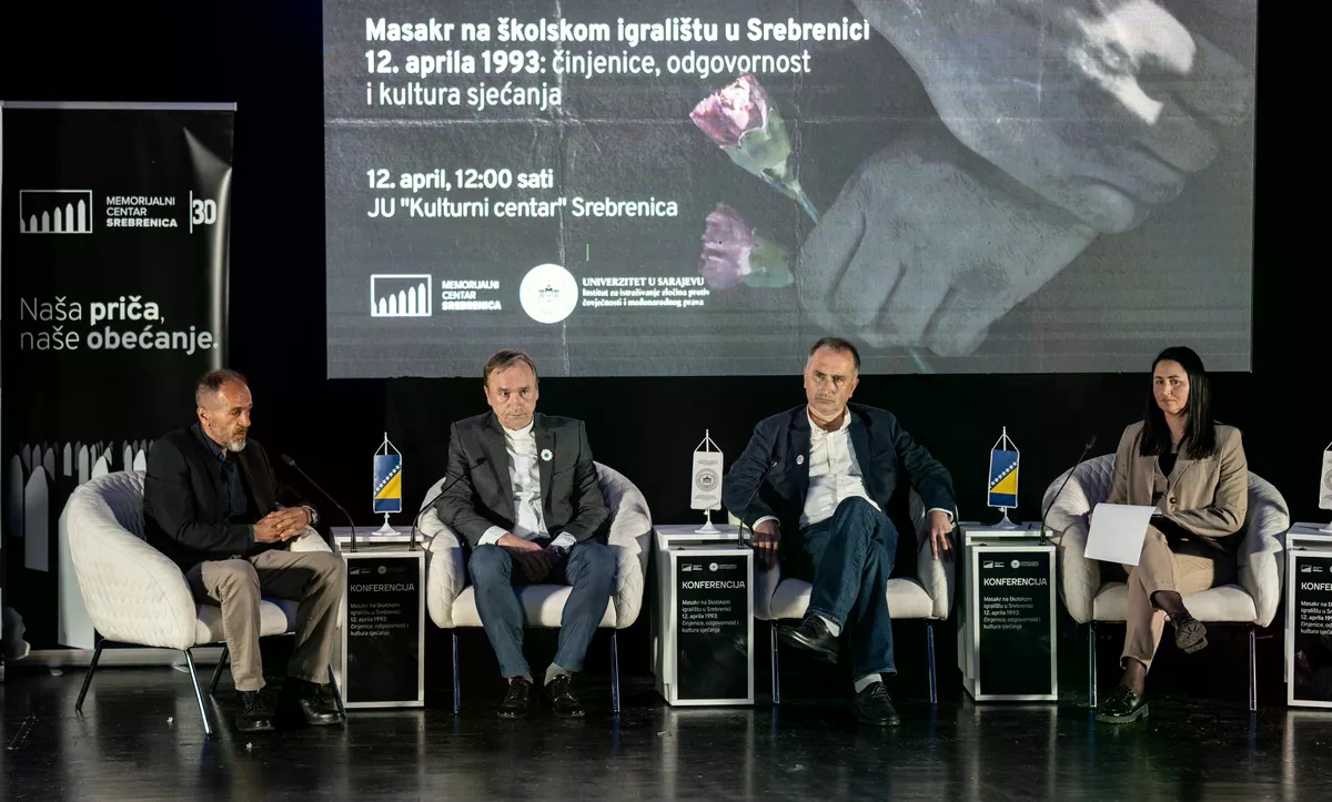 U Srebrenici održana konferencija o masakru na školskom igralištu iz aprila 1993.