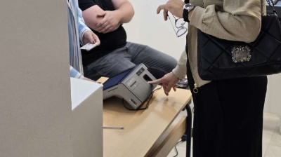 CIK naredio ručno brojanje glasova na 246 biračkih mjesta: Veći broj listića nego birača