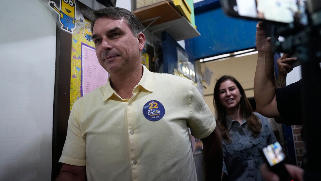 Flavio Bolsonaro sa porodicom pobjegao u Majami nakon izbora