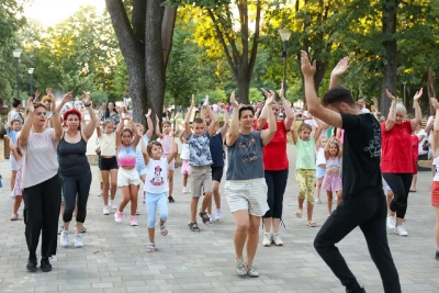 “Banjalučko ljeto“: Večeras besplatan čas plesa u Parku “Mladen Stojanović“