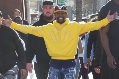 Floyd Mayweather ima ludi plan: U ring s Mikeom Tysonom, pa revanš protiv Mannyja Pacquiaa