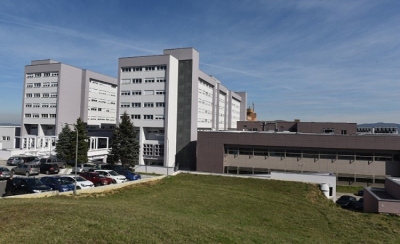 Oglasili se iz UKC-a: Poznato stanje žene koju je udario kamion u Prijedoru