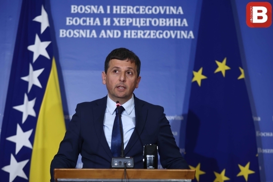 ZASTUPNIK NEBOJŠA VUKANOVIĆ: 'Alajbegović prestigao Mesija, primijetio sam ga...'
