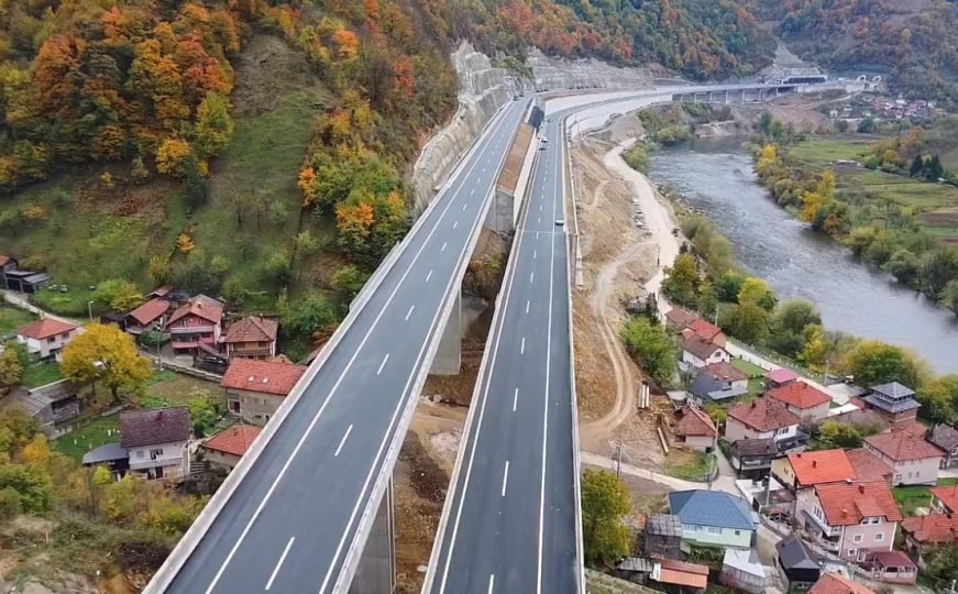 Novi snimak s Koridora 5C: Pogledajte kako izgledaju završni radovi na poddionici Vranduk – Ponirak