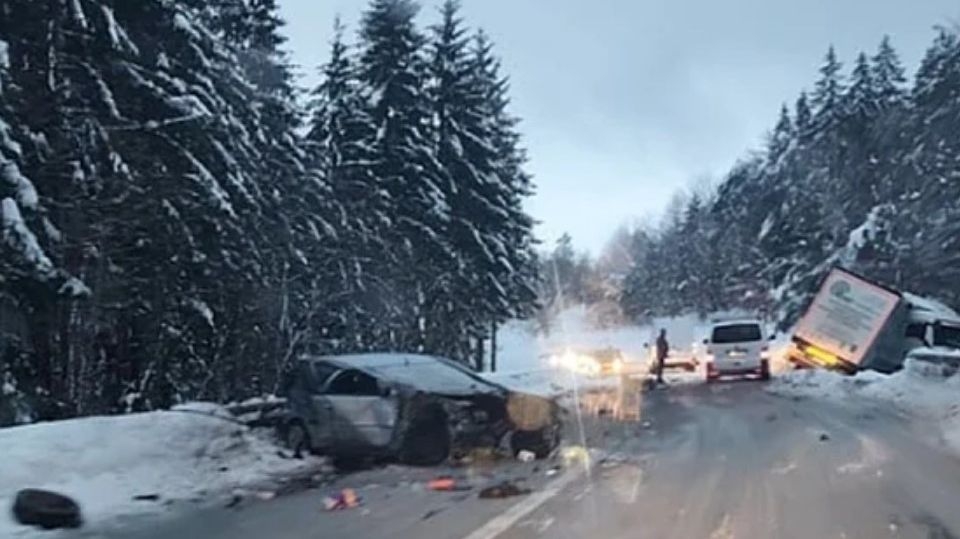 Stravična saobraćajna nesreća kod Ključa: Poginula jedna osoba, druga povrijeđena