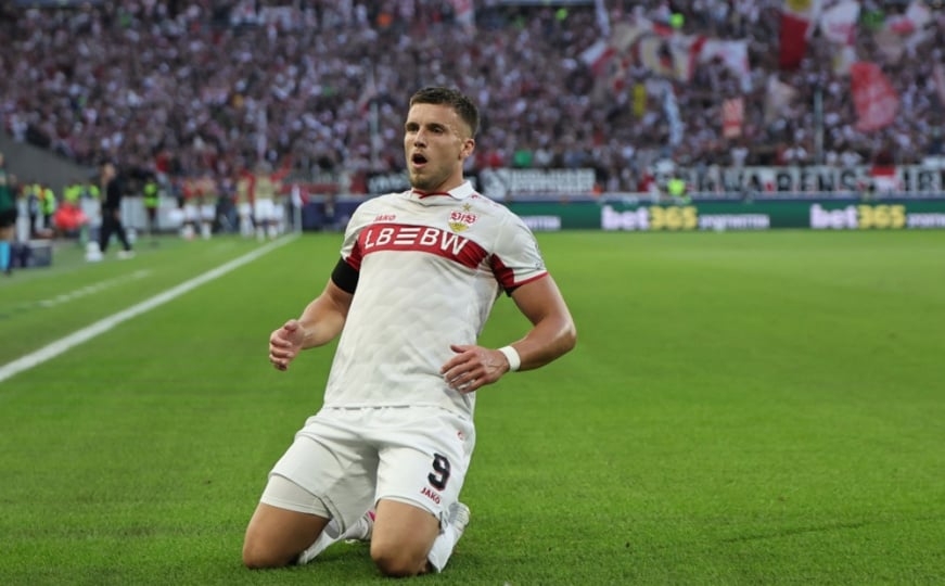 Demirović u timu kola Lige prvaka, kandidat i za najboljeg igrača