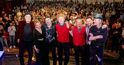 Večer za pamćenje u Tuzli: Zabranjeno pušenje priredilo trosatni akustični spektakl