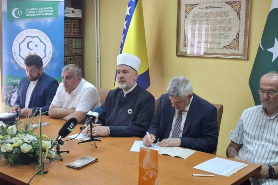 PET STOLJEĆA JE DIO BOŠNJAČKE TRADICIJE I KULTURE: Sve spremno za otvaranje manifestacije 'Dani Ajvatovice'