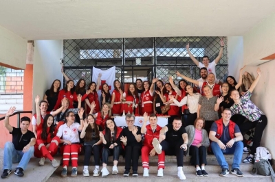 Održano gradsko takmičenje u pružanju prve pomoći u Zenici, učestvovalo 18 škola