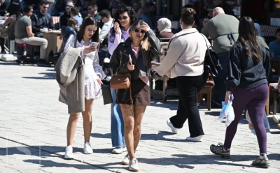 Proljetno sunce u Sarajevu: Građani i turisti uživaju u lijepom vremenu