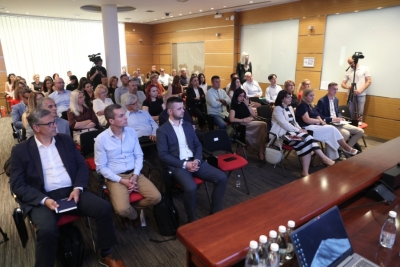 STRUČNJACI UPOZORAVAJU: 'CBAM donosi nove troškove i obaveze, ali i priliku za veću konkurentnost bh. kompanija na tržištu EU!' (FOTO)
