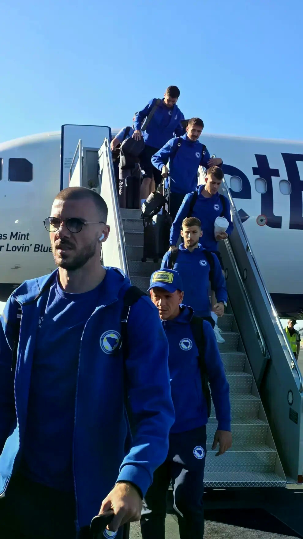 FOTO: Zmajevi sletjeli u Kaliforniju pred utakmicu s SAD, večeras će odraditi trening