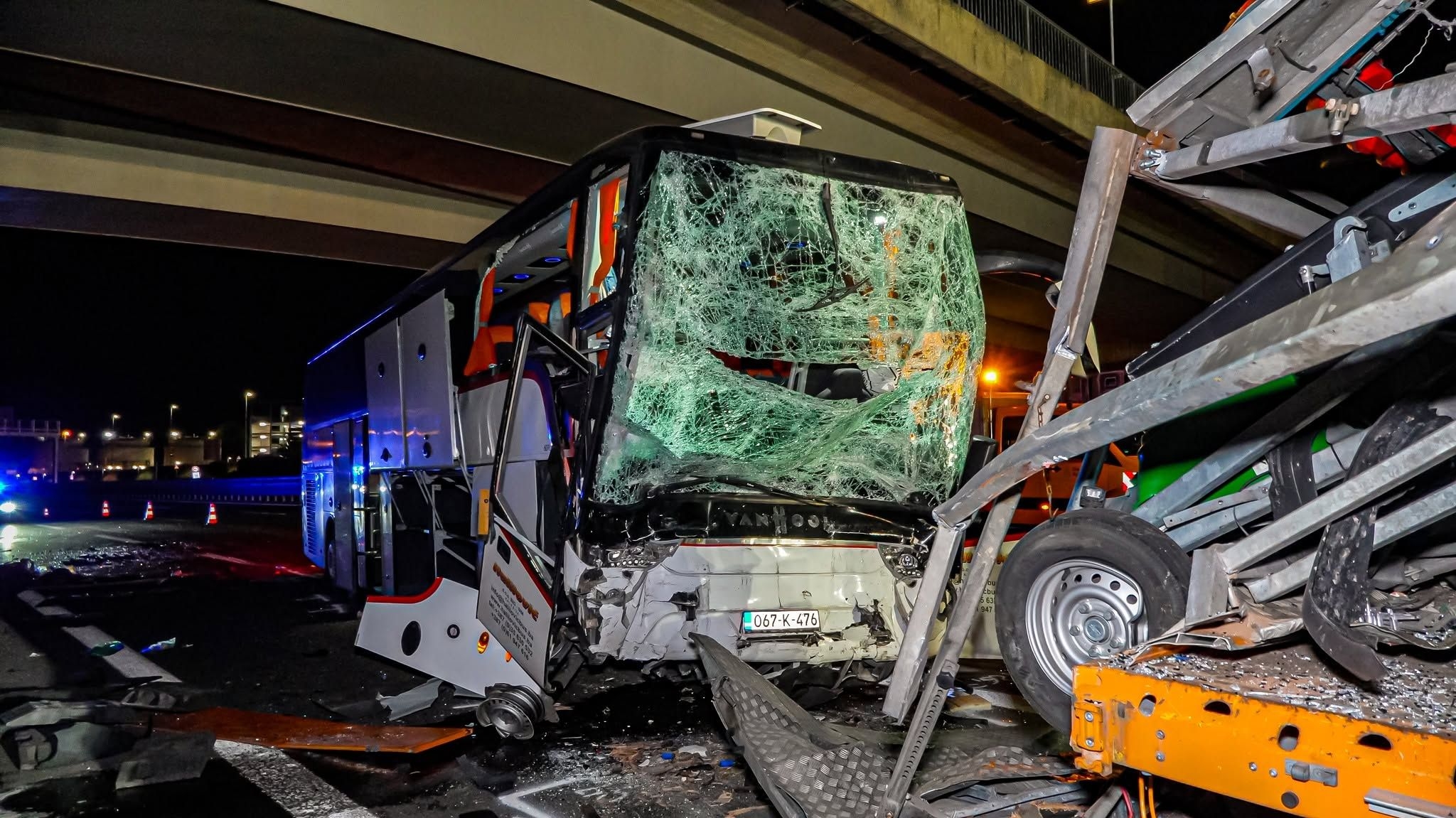 Video / Autobus iz BiH udario u dva vozila na autoputu u Njemačkoj, 15 povrijeđenih