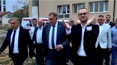 RASPAD SISTEMA U BIJELJINSKOM SNSD-u: Verbalni rat u prostorijama stranke trajao do ponoći, pominjalo se i pozivanje policije