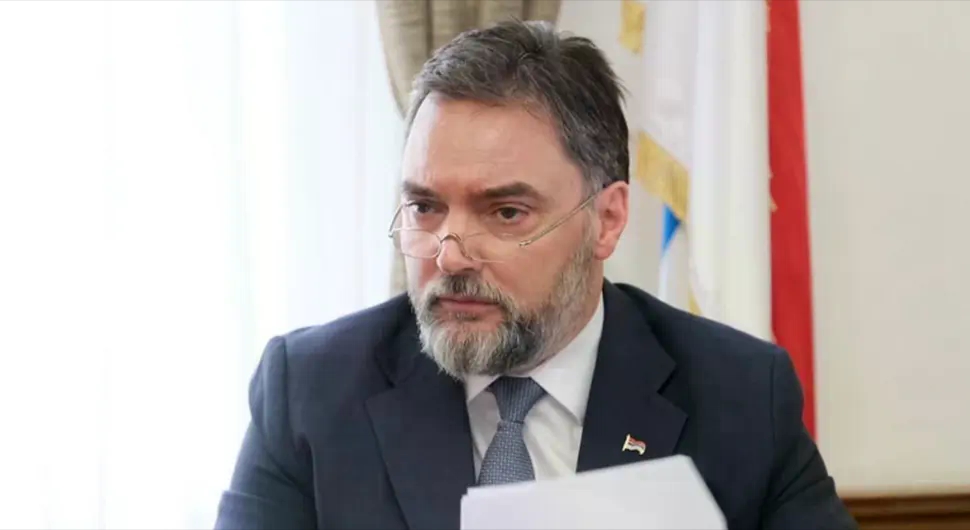 Кошарац: Да је Бакиру стало до грађана, не би тражио да их информишу амбасадори других држава