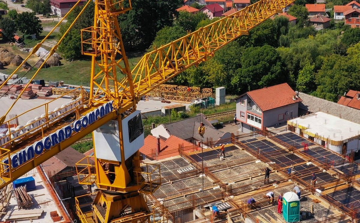 Grad prodavao, privatnici zarađivali: Prodaja zemljišta u Lukavcu otvorila brojna pitanja