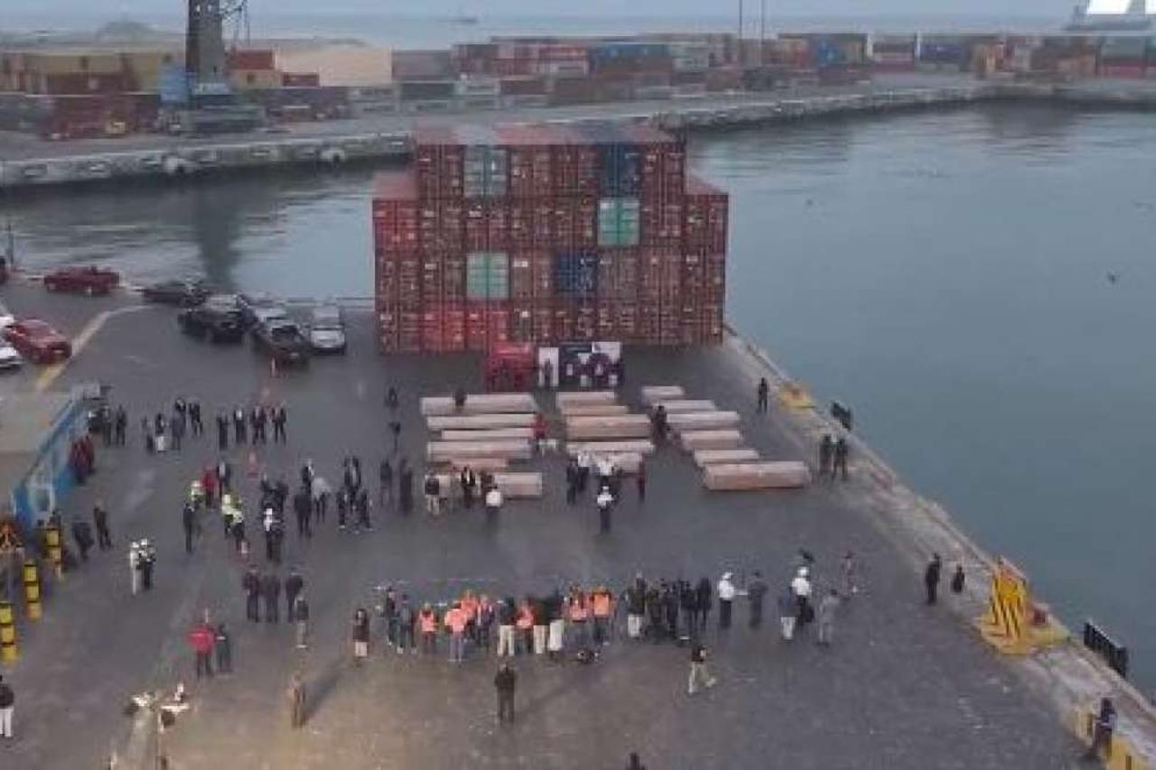 POVIJESNA ZAPLJENA više od 1000 tona droge, krili je u drvu za Europu