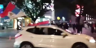 Građani izašli na ulice: Banjalučani slave pobjedu Studentske liste u Srbiji VIDEO