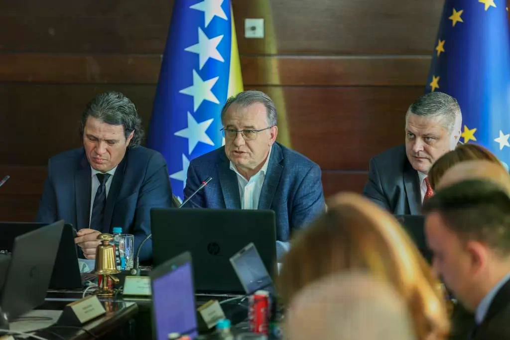 Detektor.ba: Kako je Vlada Federacije BiH prezentovala nedogovoreni kineski kredit kao investiciju za spas bolnica