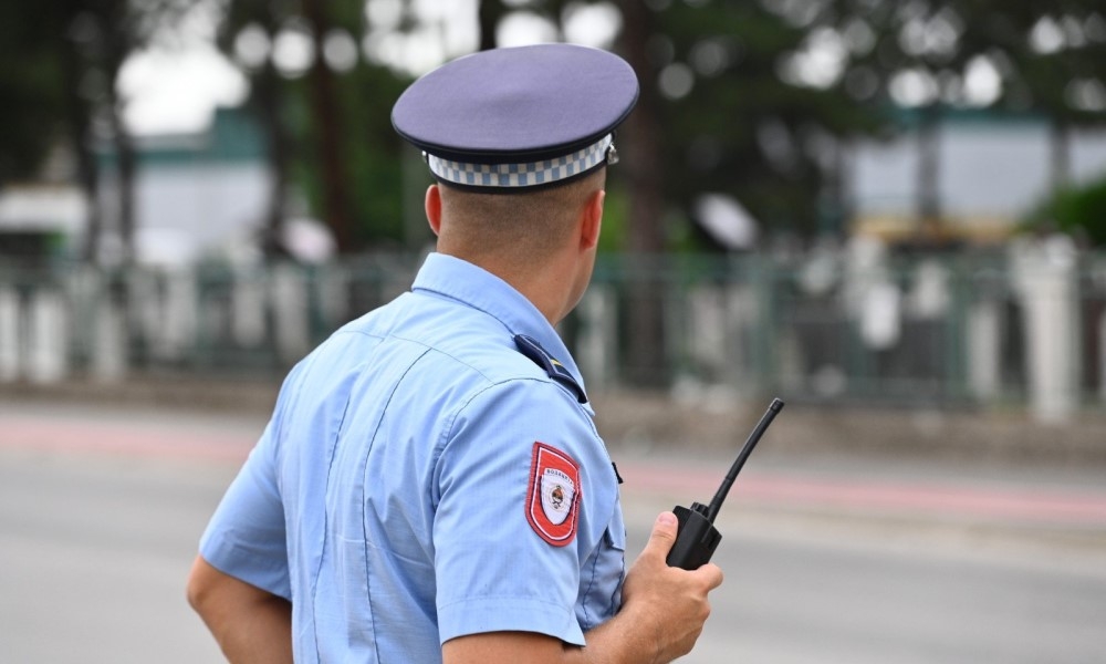 Tužilaštvo traži pritvor za pet policajaca: Sumnjiče se da su uzimali novac od vozača